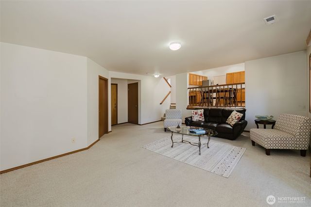 12218 Crossridge Avenue NW, Silverdale, WA 98383