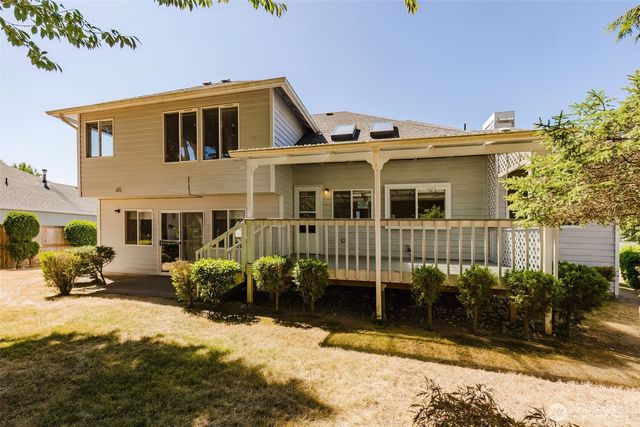 12218 Crossridge Avenue NW, Silverdale, WA 98383