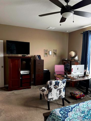 114 Colonial Bluff, Universal City, TX 78148