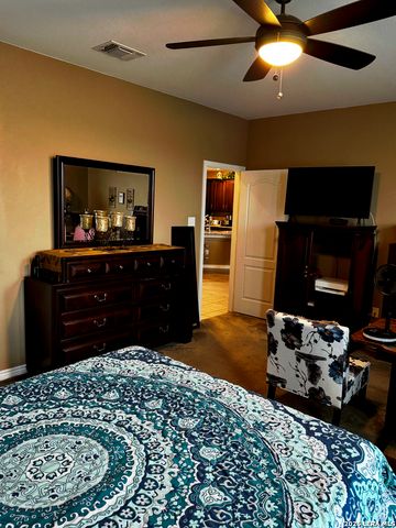 114 Colonial Bluff, Universal City, TX 78148