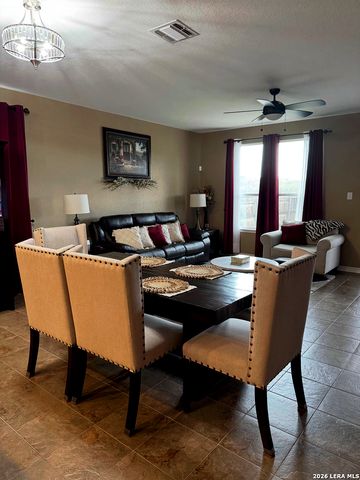 114 Colonial Bluff, Universal City, TX 78148