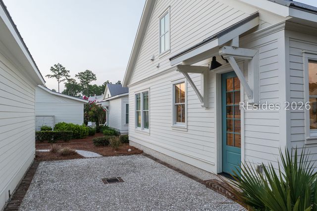 18 Thunderstorm Ln, Bluffton, SC 29910