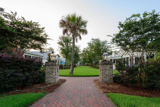 18 Thunderstorm Ln, Bluffton, SC 29910