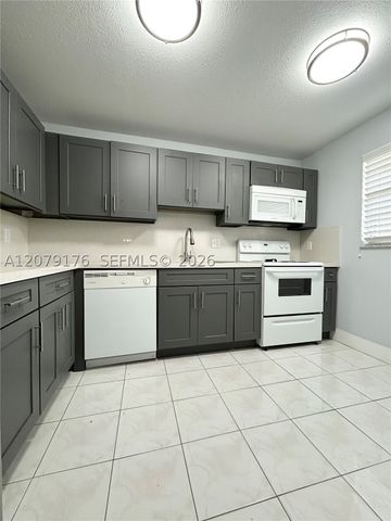 3253 Foxcroft Rd G110, Miramar, FL 33025