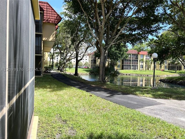3253 Foxcroft Rd G110, Miramar, FL 33025