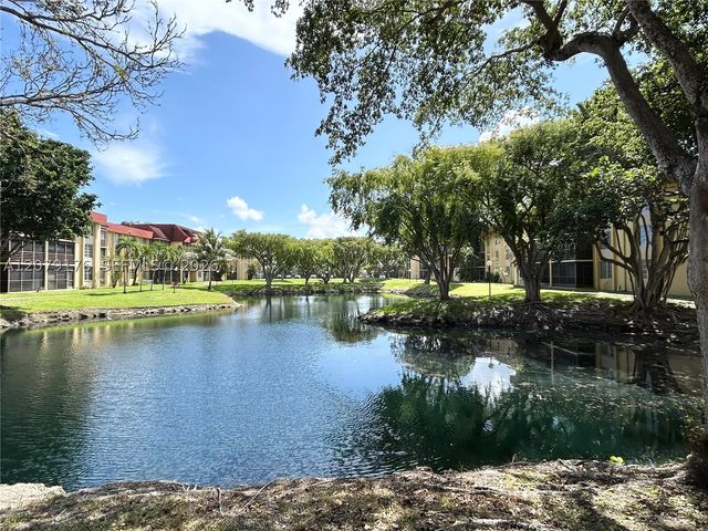 3253 Foxcroft Rd G110, Miramar, FL 33025