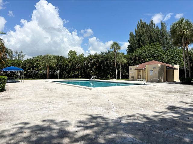 3253 Foxcroft Rd G110, Miramar, FL 33025
