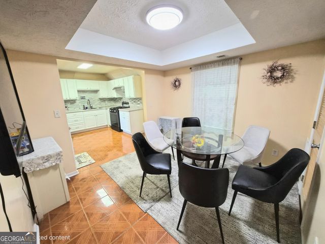 2784 Holly Berry Drive, Ellenwood, GA 30294