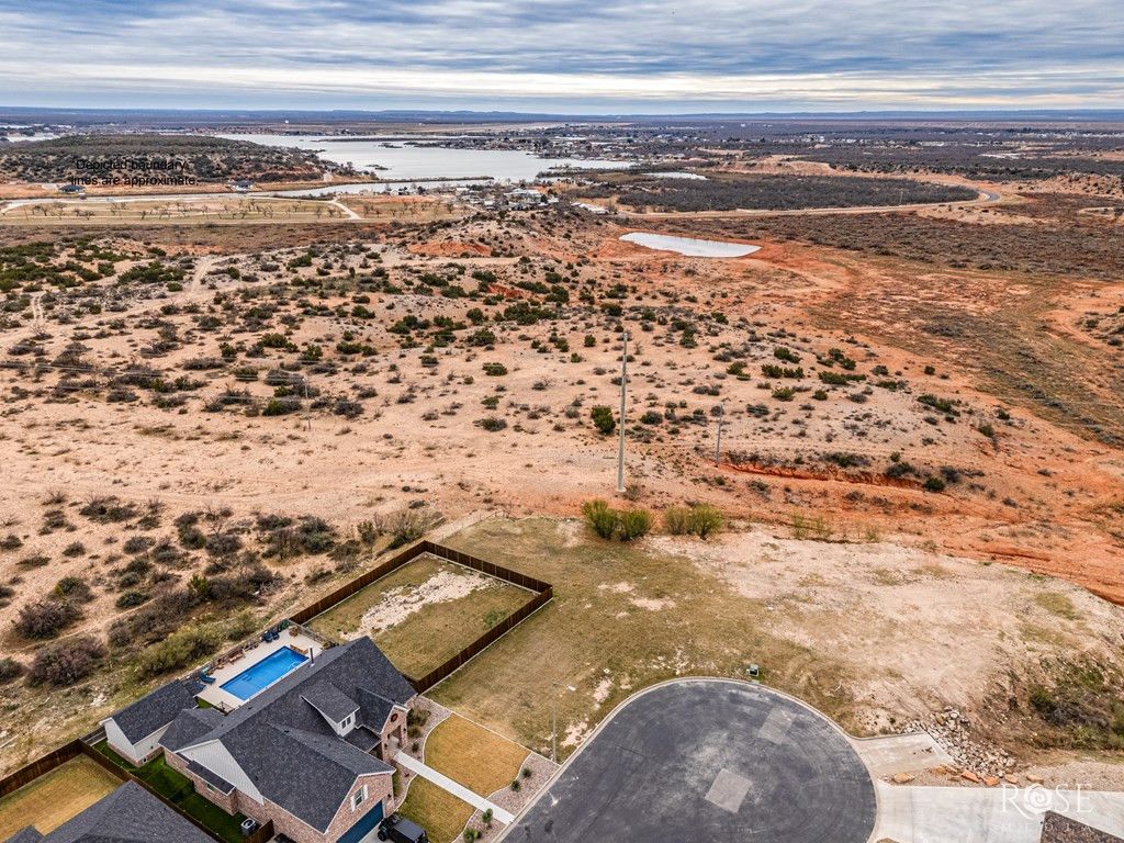 Image 4 of property listing at 6226 Katie Lane, San Angelo, TX 76904