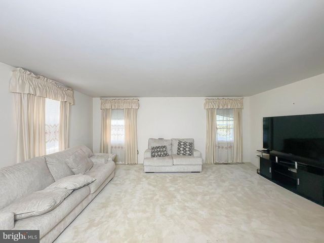 16022 POND MEADOW LN, Bowie, MD 20716