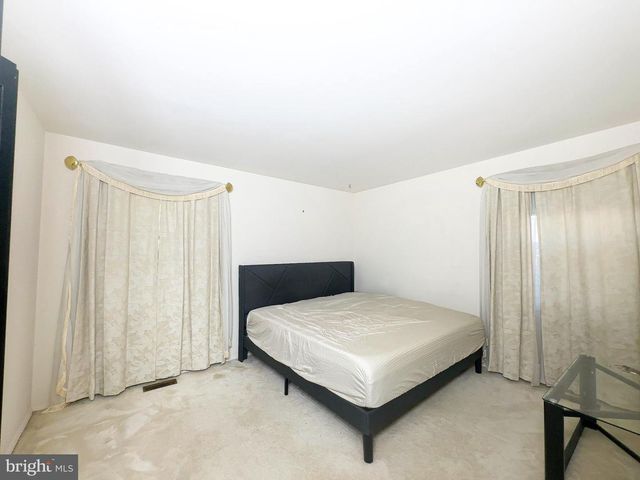 16022 POND MEADOW LN, Bowie, MD 20716