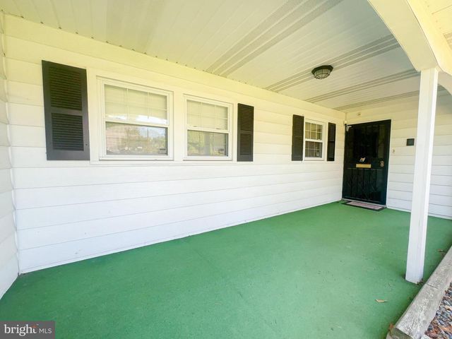 16022 POND MEADOW LN, Bowie, MD 20716