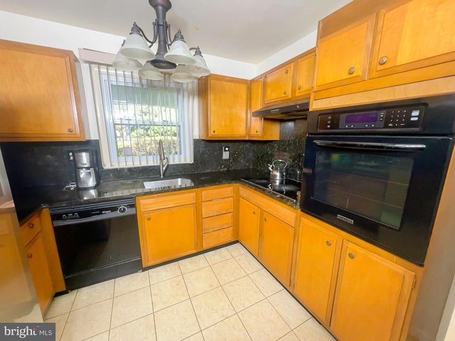 16022 POND MEADOW LN, Bowie, MD 20716