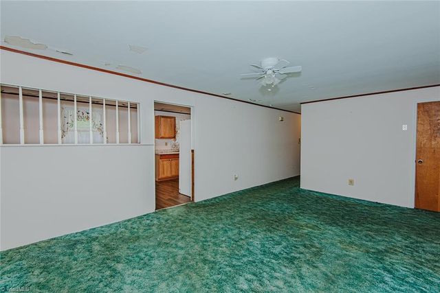 469 Lakeview Drive, Burlington, NC 27215