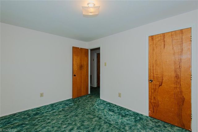 469 Lakeview Drive, Burlington, NC 27215
