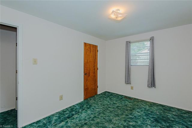 469 Lakeview Drive, Burlington, NC 27215