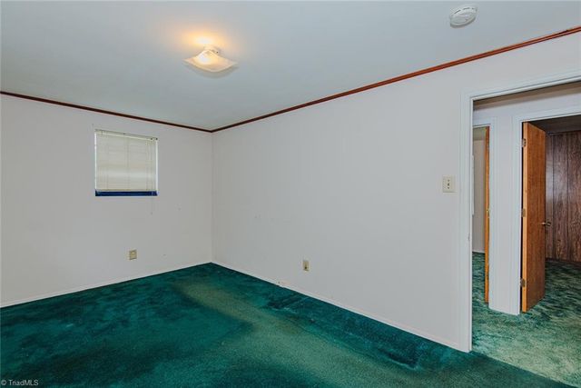 469 Lakeview Drive, Burlington, NC 27215