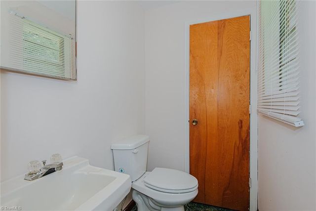 469 Lakeview Drive, Burlington, NC 27215