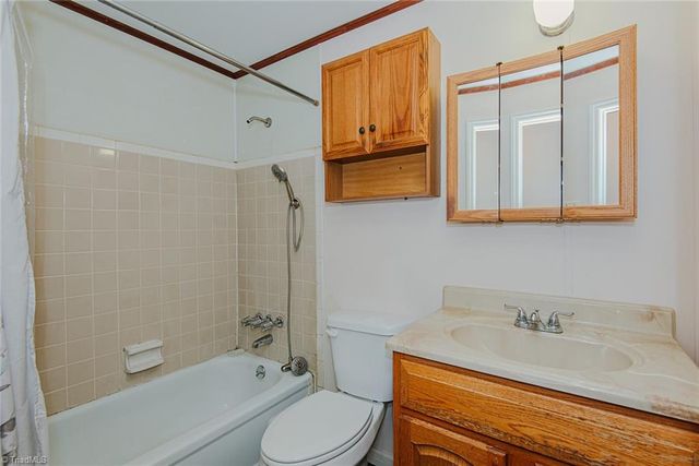 469 Lakeview Drive, Burlington, NC 27215