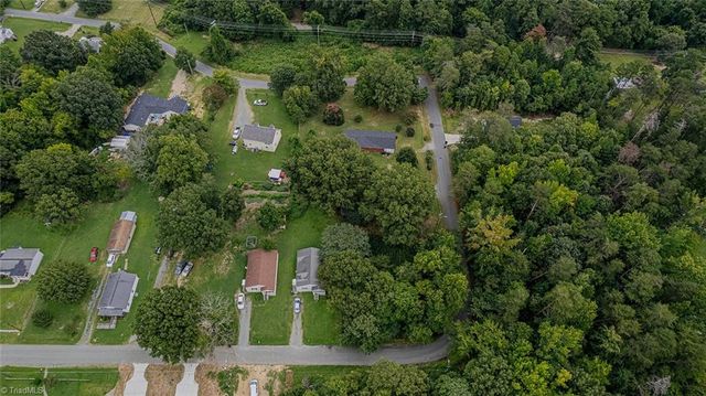 469 Lakeview Drive, Burlington, NC 27215