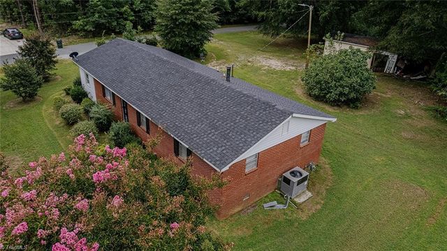 469 Lakeview Drive, Burlington, NC 27215