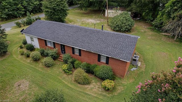 469 Lakeview Drive, Burlington, NC 27215