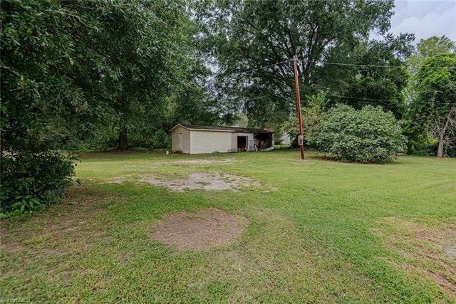 469 Lakeview Drive, Burlington, NC 27215