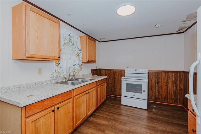 469 Lakeview Drive, Burlington, NC 27215