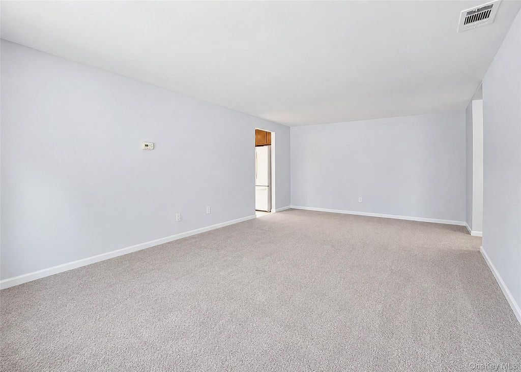 145 Cambridge Drive, Port Jefferson, NY 11776 — photo 3
