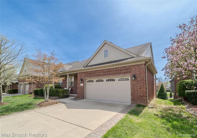 7940 Stableford Drive 51, Washington, MI 48094