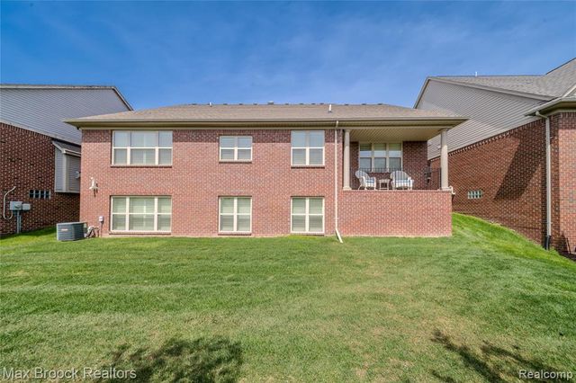 7940 Stableford Drive 51, Washington, MI 48094