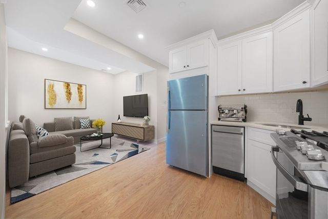 95 Endicott Street 2, Boston, MA 02113