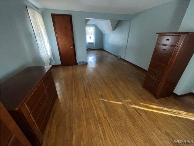 554 31st Street, Niagara Falls, NY 14301