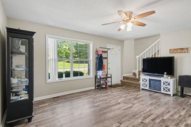 188 Pine Mountain Rd, Clarksville, TN 37042