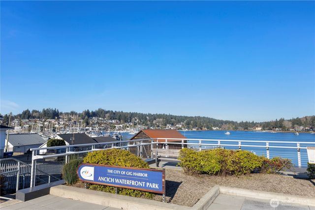 3617 Rosedale St, Gig Harbor, WA 98335