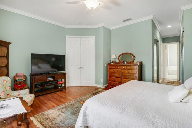 805 Niemen Drive, Palm Beach Gardens, FL 33410