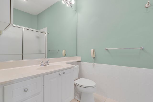 805 Niemen Drive, Palm Beach Gardens, FL 33410