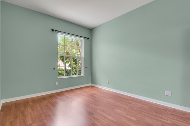 805 Niemen Drive, Palm Beach Gardens, FL 33410