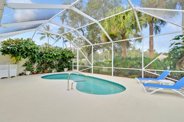 805 Niemen Drive, Palm Beach Gardens, FL 33410