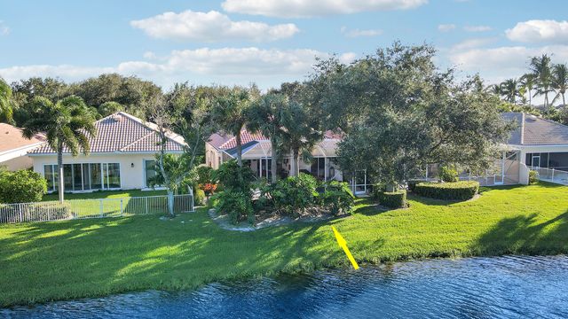 805 Niemen Drive, Palm Beach Gardens, FL 33410
