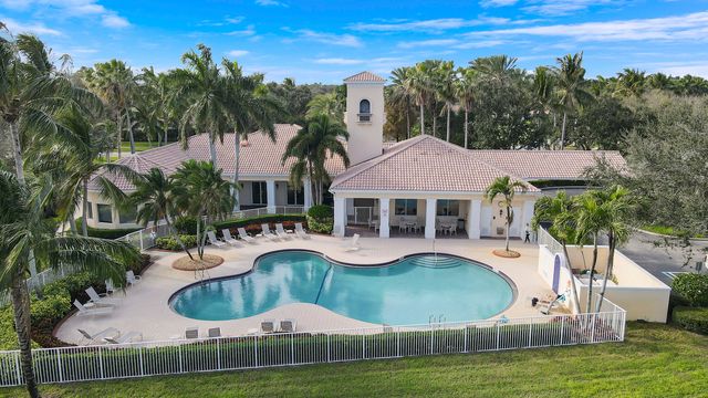805 Niemen Drive, Palm Beach Gardens, FL 33410