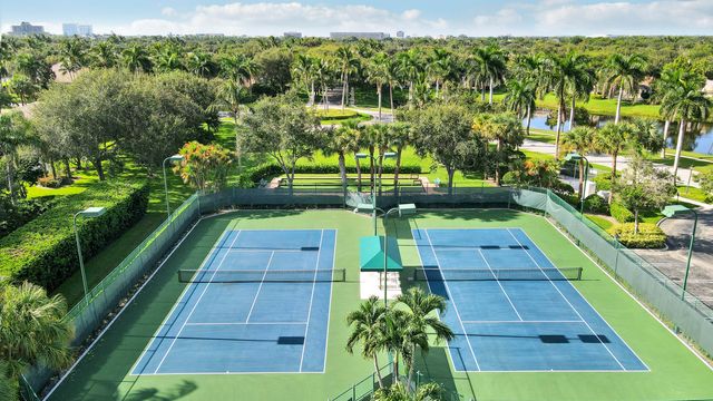 805 Niemen Drive, Palm Beach Gardens, FL 33410