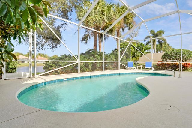 805 Niemen Drive, Palm Beach Gardens, FL 33410