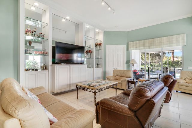 805 Niemen Drive, Palm Beach Gardens, FL 33410