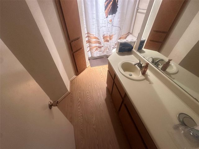 903 Greenbriar Loop, Round Rock, TX 78664