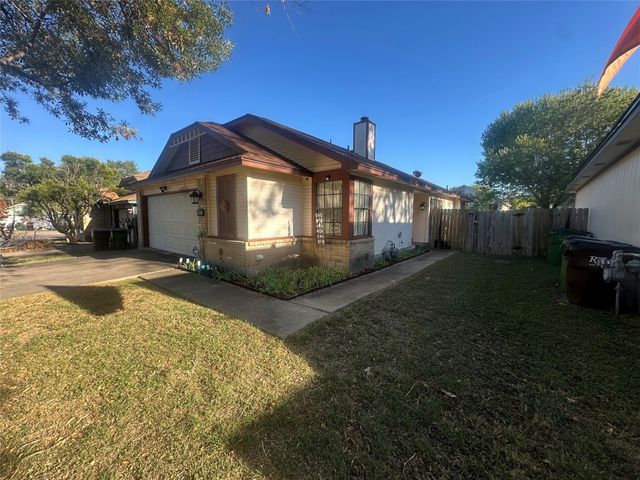 903 Greenbriar Loop, Round Rock, TX 78664