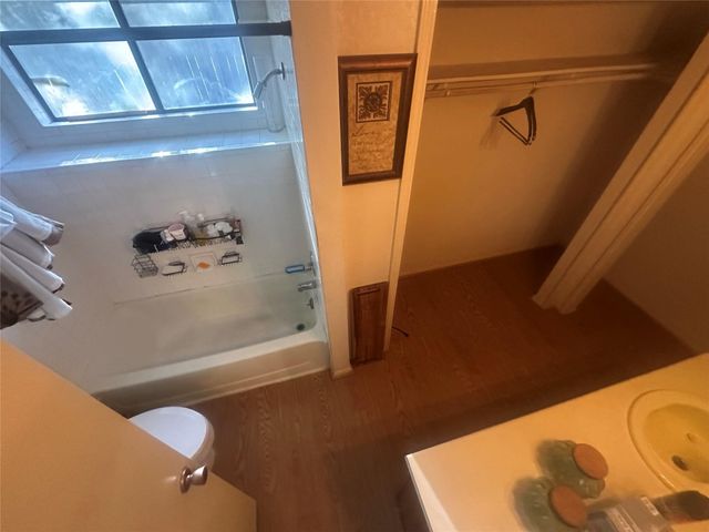 903 Greenbriar Loop, Round Rock, TX 78664