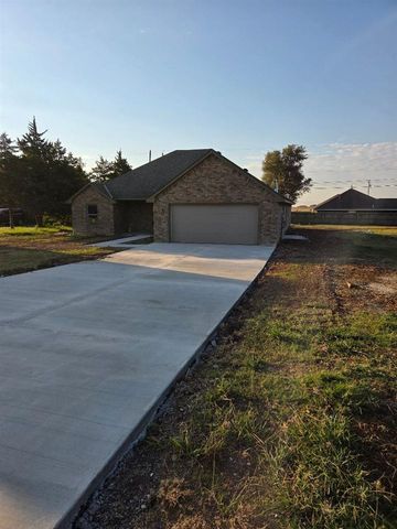 508 2nd St, Elgin, OK 73538