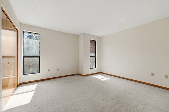 105 Laurel Ct, Ross Twp, PA 15202