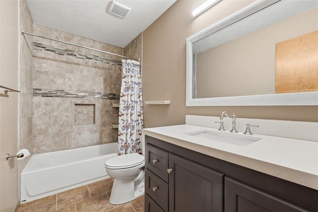 105 Laurel Ct, Ross Twp, PA 15202